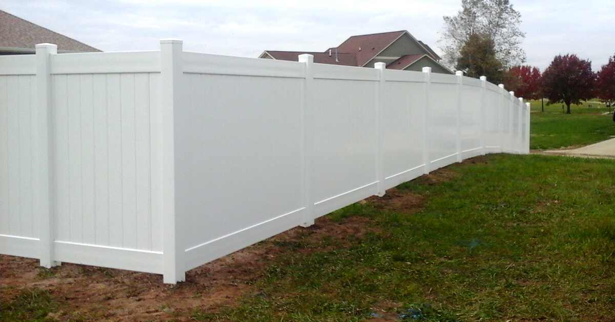 HOA Fence | Vinyl Fencing